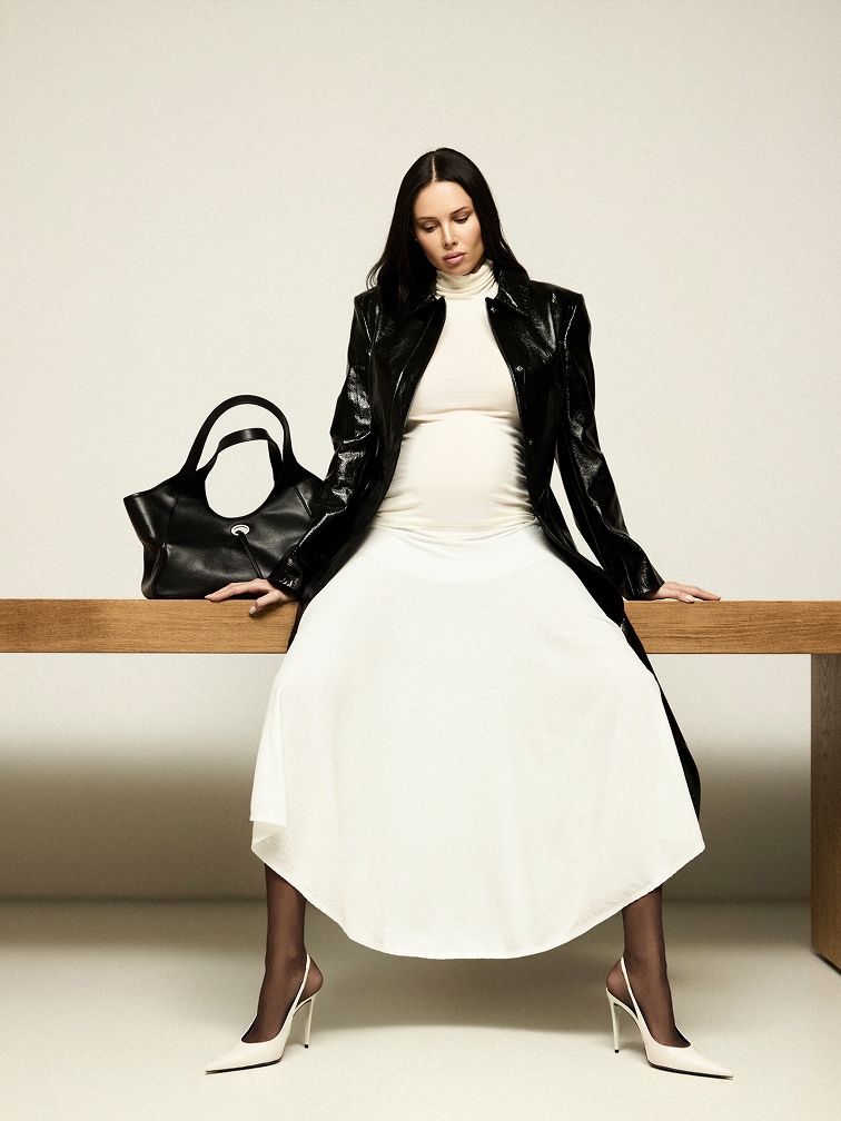 Анастасия Решетова с сумкой CASABLANCA в светлом образе